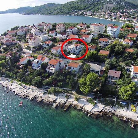 Apartments By The Sea Seget Vranjica, Trogir - 10328 외부 사진