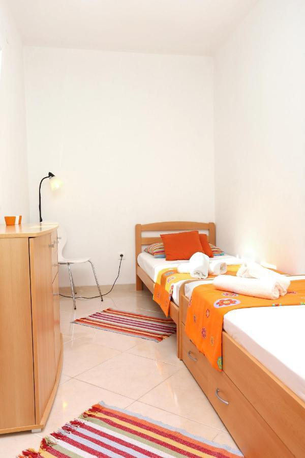 Apartments By The Sea Seget Vranjica, Trogir - 10328 외부 사진