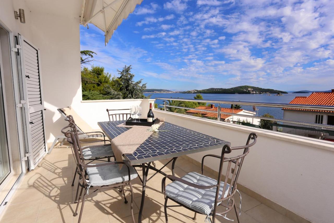 Apartments By The Sea Seget Vranjica, Trogir - 10328 외부 사진