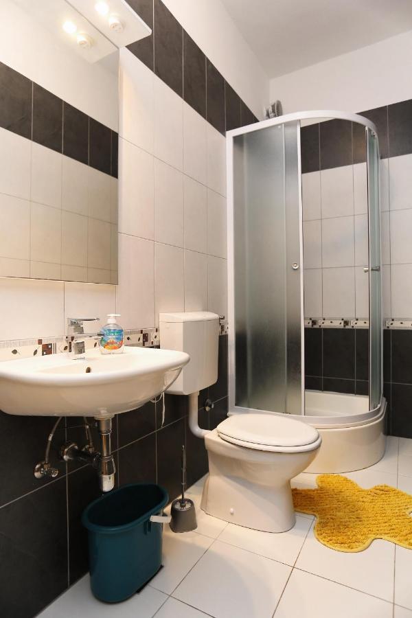 Apartments By The Sea Seget Vranjica, Trogir - 10328 외부 사진